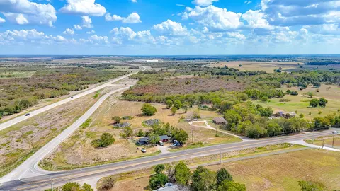 415 N Spikes Rd, Corsicana, TX 75110