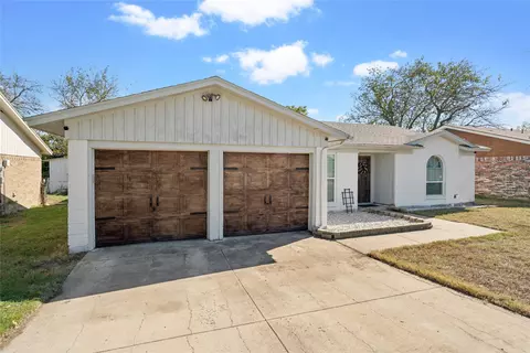 5612 Macgregor Dr, Haltom City, TX 76148