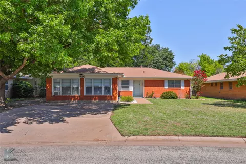 910 E North 12th St, Abilene, TX 79601