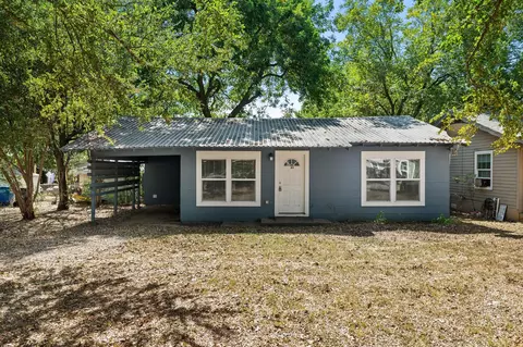 913 W Day St, Denison, TX 75020