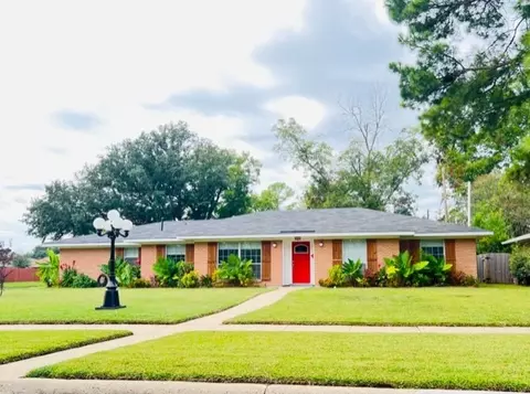 2501 N Waverly Dr, Bossier City, LA 71111