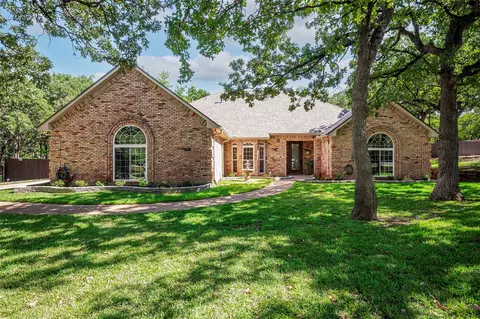 185 Fawn Hollow Dr, Argyle, TX 76226