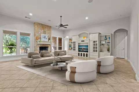 116 Stonehurst Ct, Aledo, TX 76008