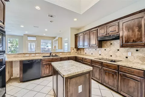 2313 Priscella Dr, Fort Worth, TX 76131