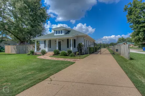 4840 Dixie Garden Dr, Shreveport, LA 71105