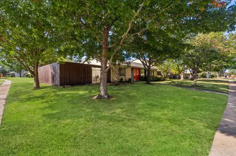 3418 King Arthur Dr, Garland, TX 75044