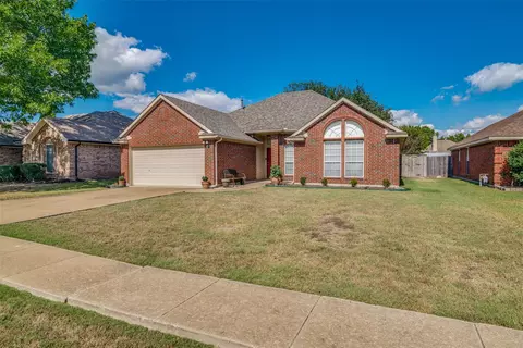 6502 Bluebonnet Dr, Rowlett, TX 75089