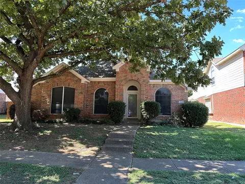 1228 Courtney Ln, Lewisville, TX 75077