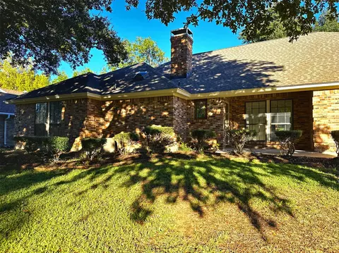 1526 Inverness Rd, Mansfield, TX 76063