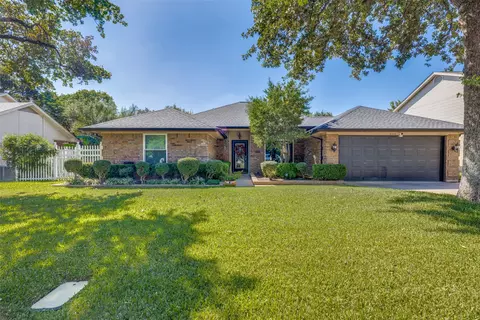 6206 Sierra Ct, Arlington, TX 76016
