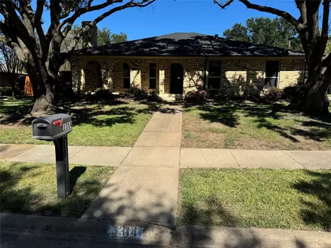 1314 Mount Vernon St, Ennis, TX 75119
