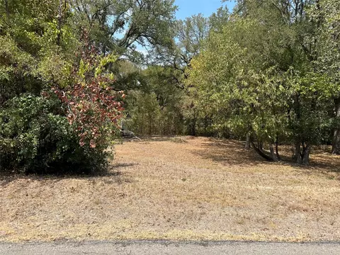 9222 Shawnee Trl, Flower Mound, TX 75022