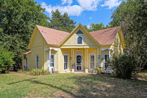 255 S John Douglas Rd, Van Alstyne, TX 75495