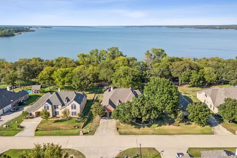 401 Paradise Cv, Shady Shores, TX 76208