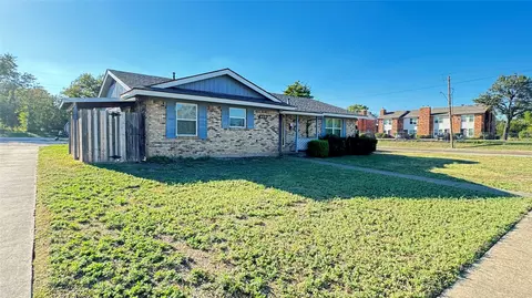 409 Cliff Dr, Garland, TX 75042