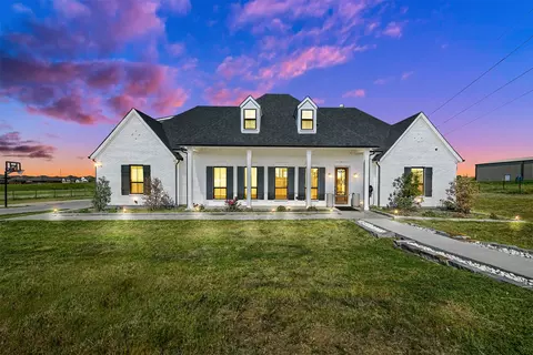 4404 E Masch Branch Rd, Krum, TX 76249