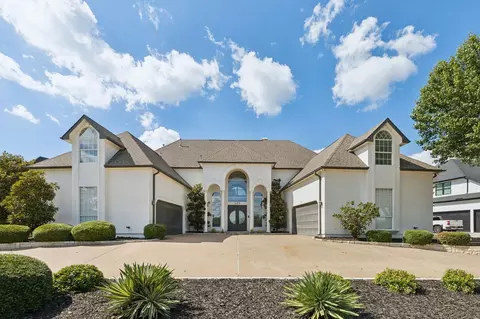 629 Country Club Dr, Heath, TX 75032