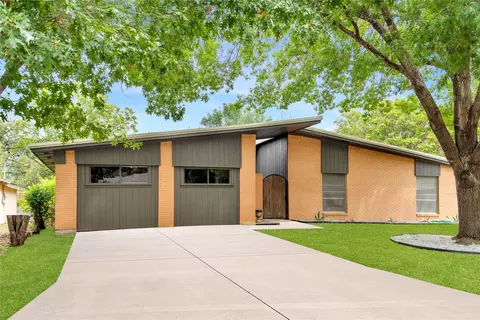 2406 13th St, Brownwood, TX 76801