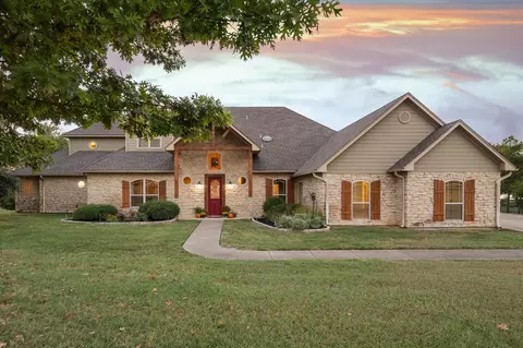 605 Sunset Pt, Kerens, TX 75144