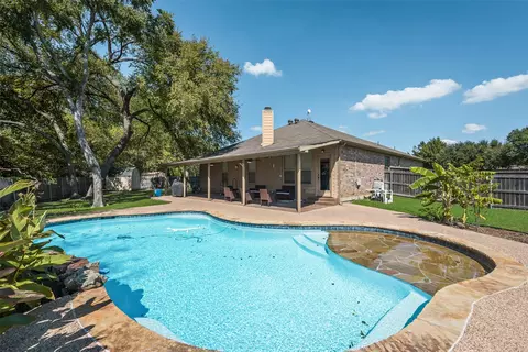801 New York Ave, Midlothian, TX 76065