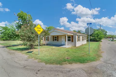 214 Stone St, Granbury, TX 76048