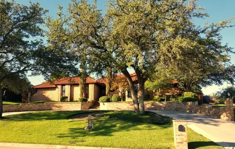 2805 S Country Club Rd, Garland, TX 75043