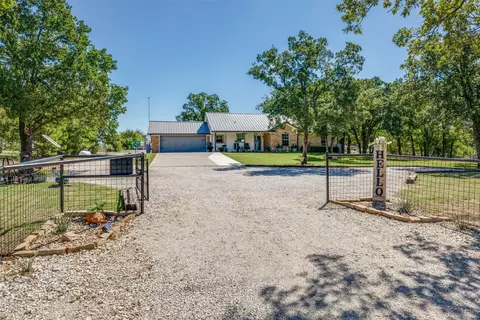 160 Bishop Rd, Bowie, TX 76230