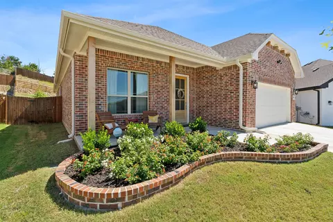 1201 Bear Creek Ave, Weatherford, TX 76086