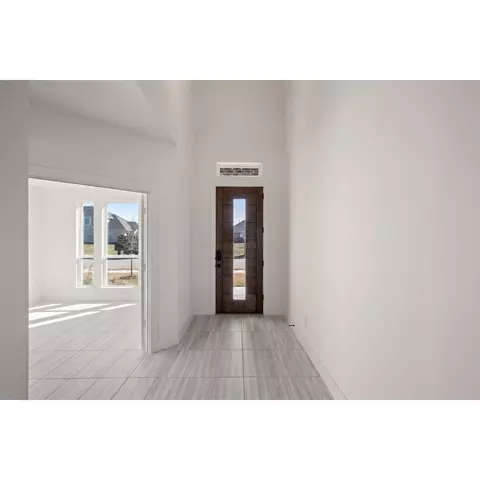 8732 Heartland Dr, Fort Worth, TX 76123