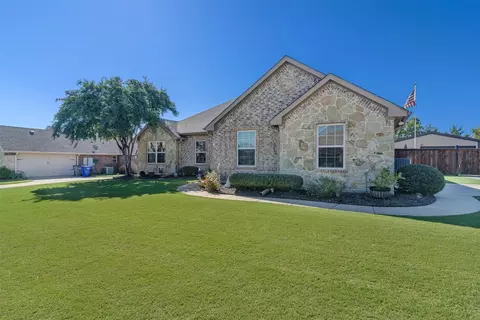 1126 Meadow Hill Dr, Lavon, TX 75166