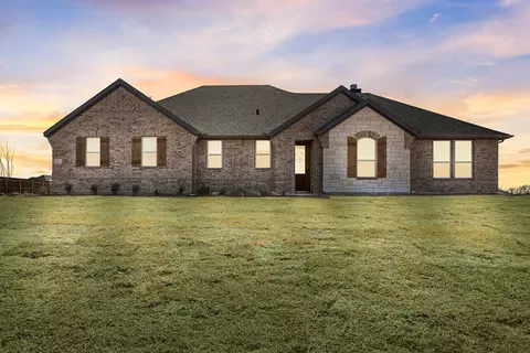 2 Louis Rd, Sherman, TX 75090