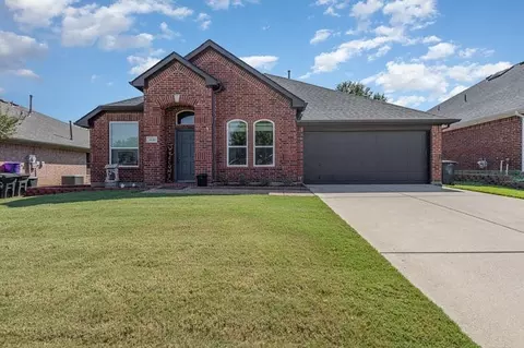 1640 Ash Ln, Corinth, TX 76210