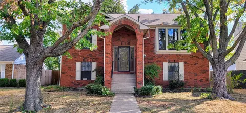 2115 Summit Dr, Mckinney, TX 75071