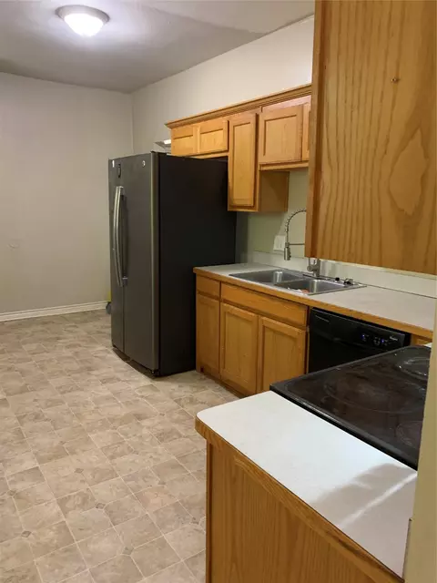 525 E Day St, Denison, TX 75021 photo 19