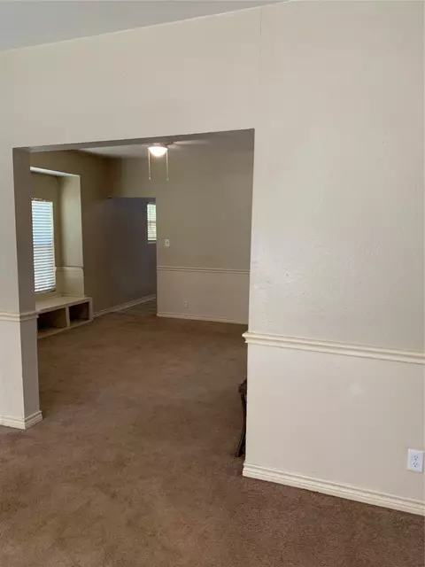 525 E Day St, Denison, TX 75021 photo 13