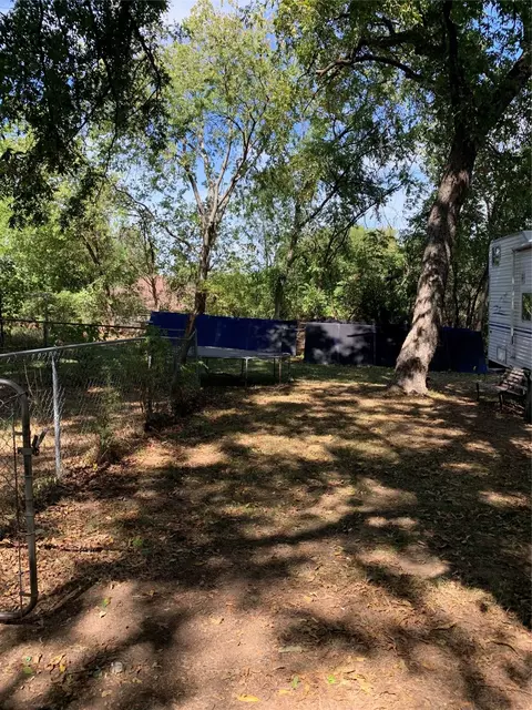 525 E Day St, Denison, TX 75021 photo 31
