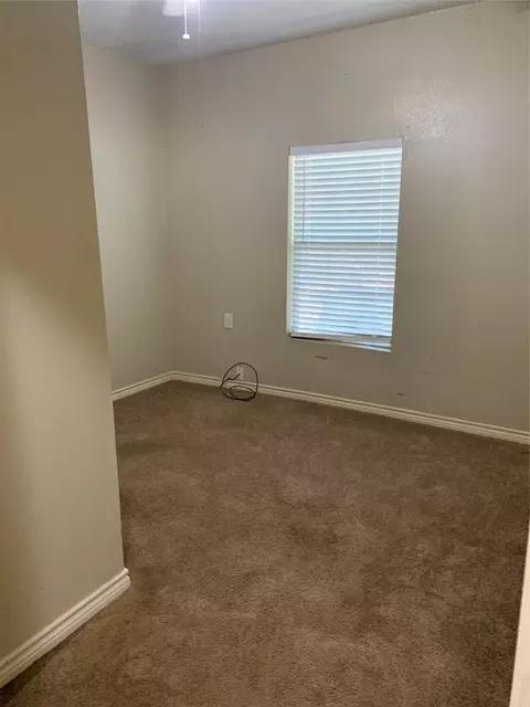 525 E Day St, Denison, TX 75021 photo 23