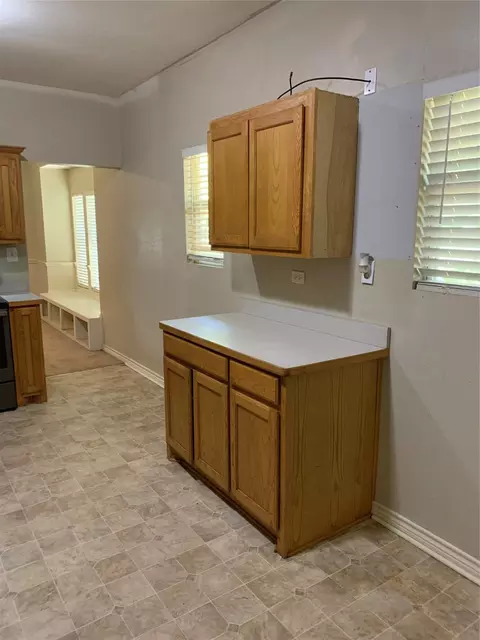 525 E Day St, Denison, TX 75021 photo 21