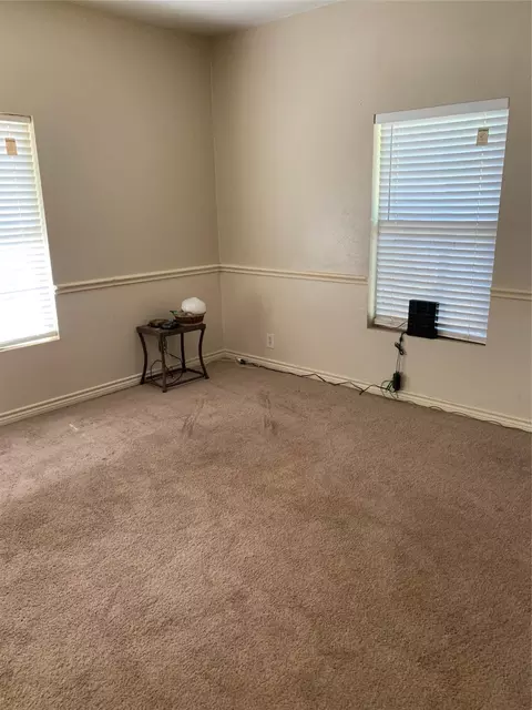 525 E Day St, Denison, TX 75021 photo 11
