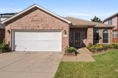 12779 Honey Locust Cir, Euless, TX 76040