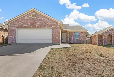 6448 Downeast Dr, Fort Worth, TX 76179