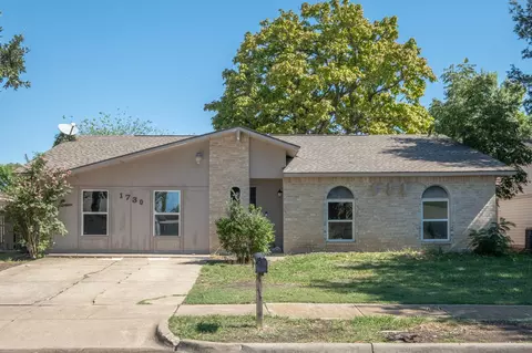 1730 Dell Oak Dr, Garland, TX 75040