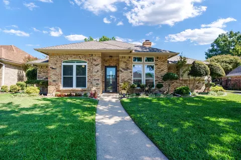 3708 Edgefield Ln, Bedford, TX 76021