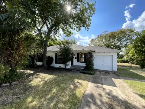 1901 Cottonwood Rd, Carrollton, TX 75006