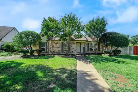 1922 Avignon Ct, Carrollton, TX 75007