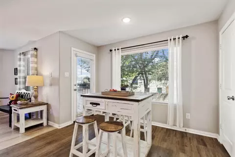 323 S Watson St, Alvarado, TX 76009