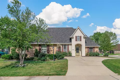1137 Laurel Creek Dr, Shreveport, LA 71106