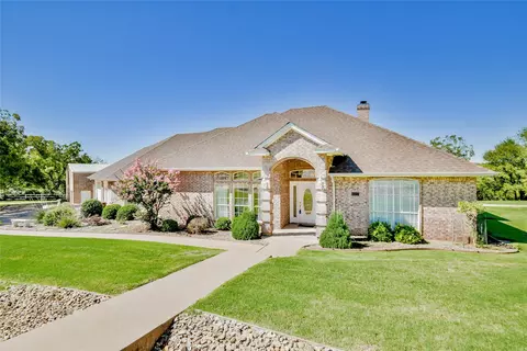 5307 Final Approach Ct, Granbury, TX 76049