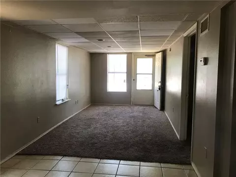 618 Santos St, Abilene, TX 79605 photo 3
