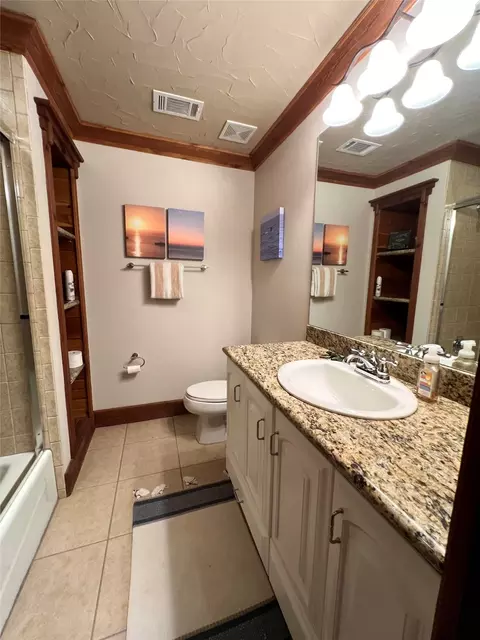 Bath - 6044 Hells Gate Loop, Strawn, TX 76475 photo 5 of 5